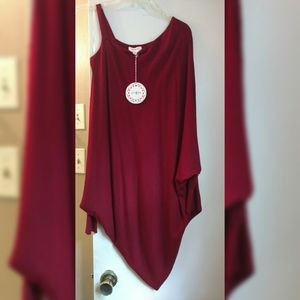 Boutique Umgee maroon cold shoulder sweater